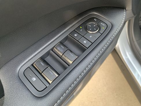 Used 2025 Lexus RX 350 Premium w/ Accessory Package (Z1) FWD image 15
