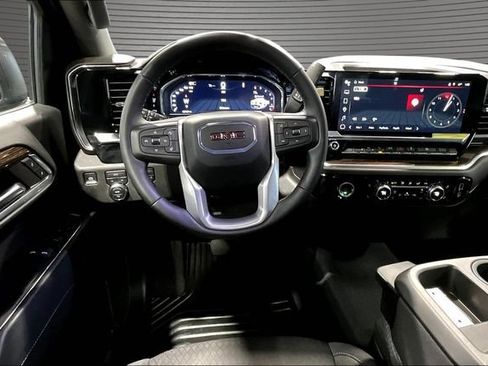 Certified 2024 GMC Sierra 1500 Elevation AWD/4WD image 9