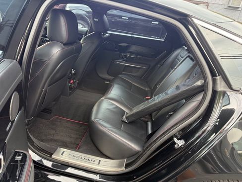 Used 2014 Jaguar XJ R LWB RWD image 62