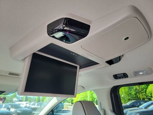 New 2026 Honda Odyssey Touring image 11