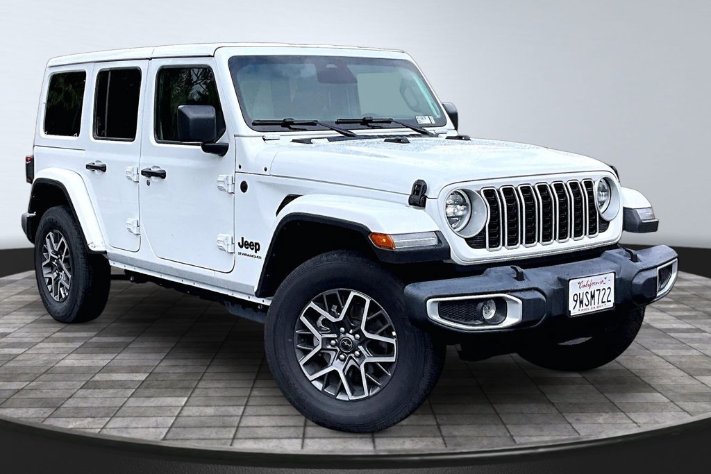Used 2026 Jeep Wrangler Unlimited Sahara AWD/4WD image 35