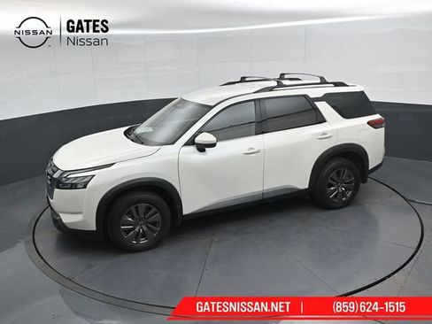 Used 2024 Nissan Pathfinder SV AWD/4WD image 47