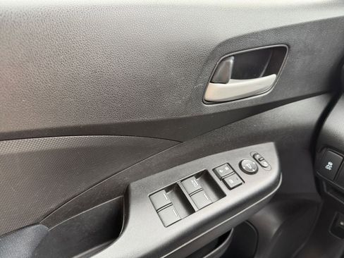Used 2015 Honda CR-V LX image 19