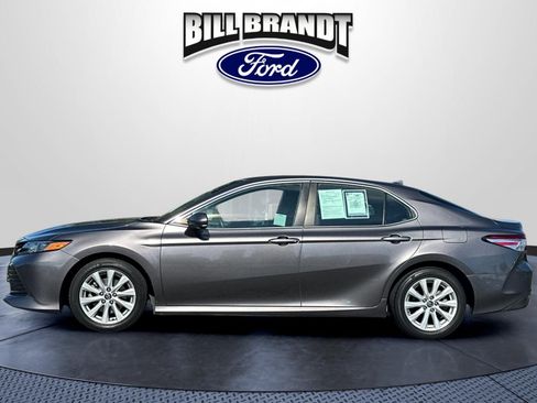 Used 2020 Toyota Camry LE FWD image 6