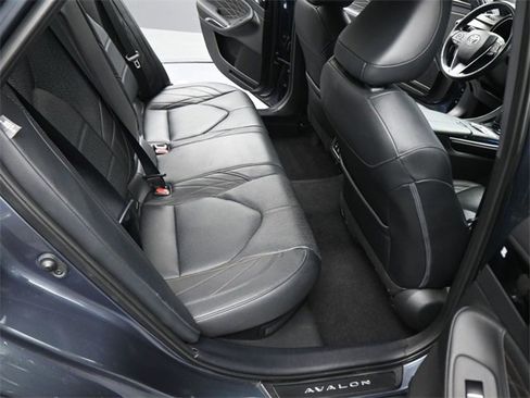 Used 2021 Toyota Avalon Limited w/ Advanced Safety Package image 14
