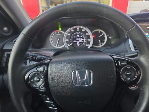 Used 2016 Honda Accord EX-L image 16