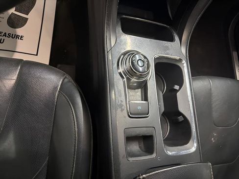 Used 2020 Ford Fusion Titanium image 16