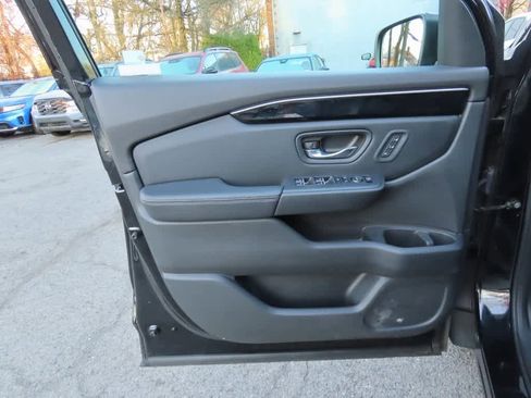 Certified 2023 Honda Pilot EX-L image 17