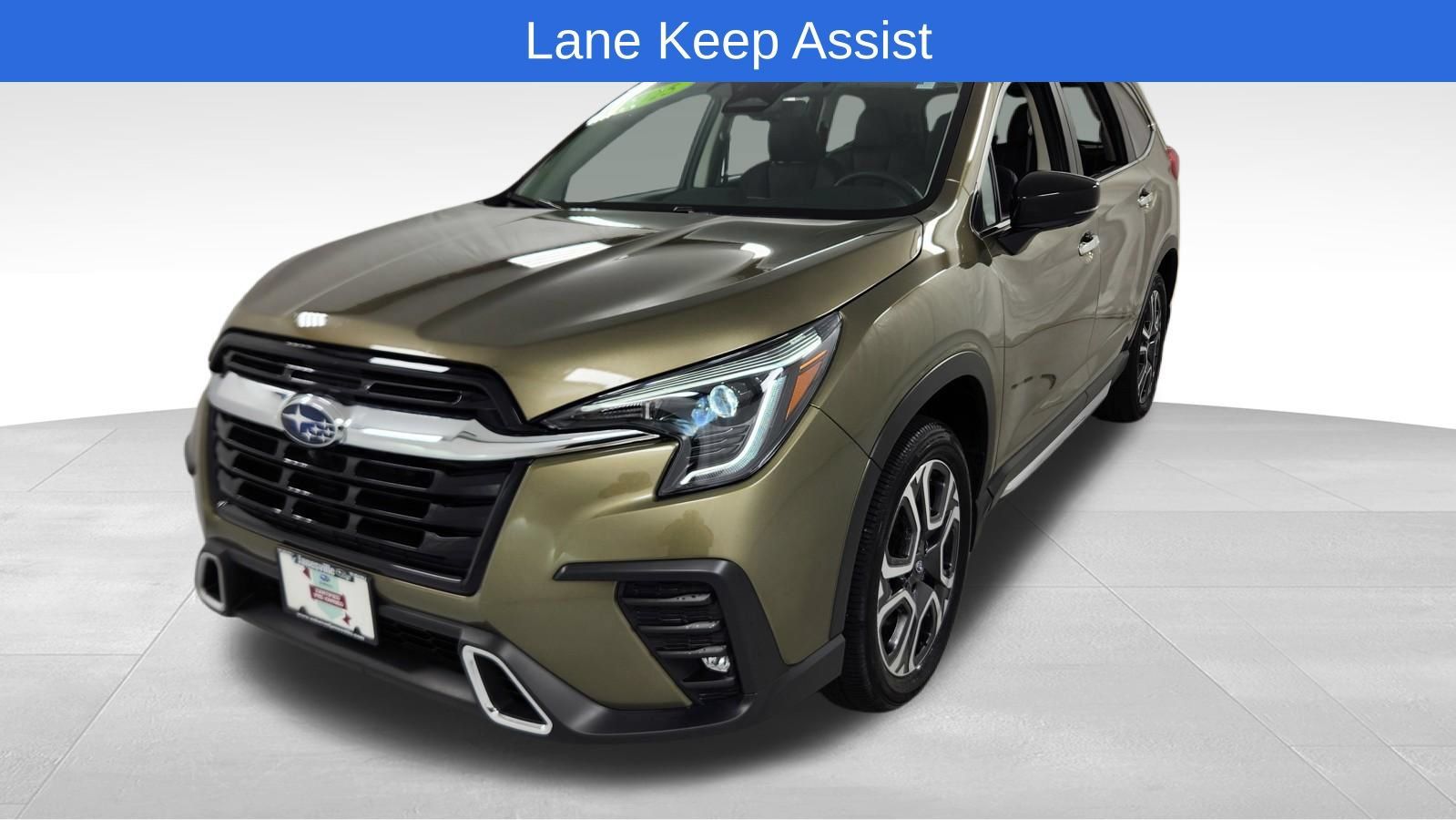 Used 2025 Subaru Ascent Touring AWD/4WD image 8