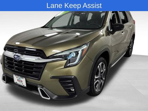 Used 2025 Subaru Ascent Touring AWD/4WD image 8