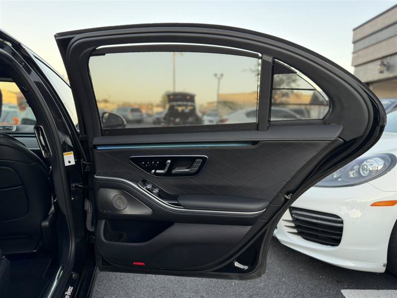 Used 2021 Mercedes-Benz S 580 4MATIC Sedan image 55