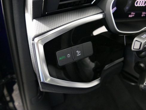 New 2025 Audi Q3 2.0T Premium image 14