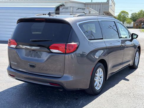Used 2021 Chrysler Voyager Lxi FWD image 4