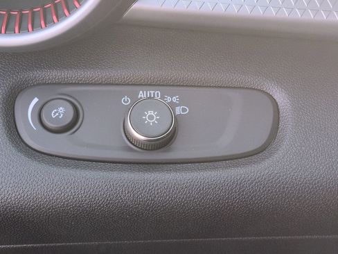 New 2026 Chevrolet Trax RS w/ Sunroof Package image 76