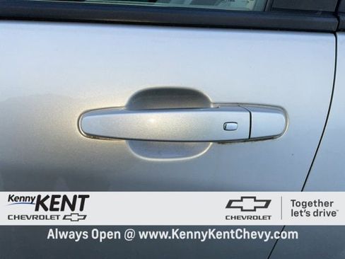 Used 2020 Chevrolet Equinox LS w/ LS Convenience Package image 19