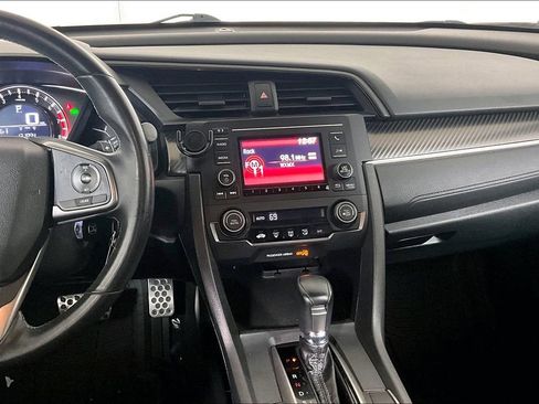 Used 2017 Honda Civic Sport image 6