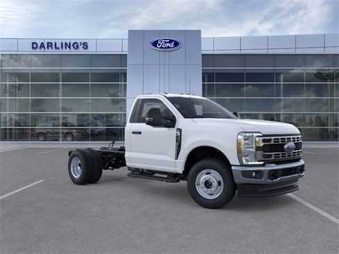 New 2025 Ford F350 XL w/ XL Chrome Package image 7