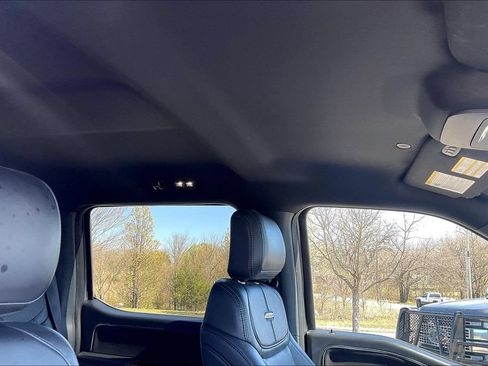 Used 2025 Ford F150 Platinum w/ FX4 Off-Road Package AWD/4WD image 21