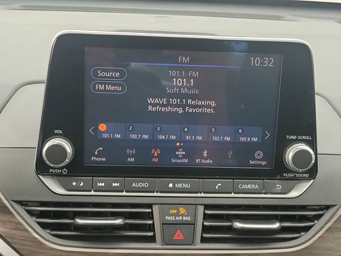 Used 2023 Nissan Altima 2.5 SV image 21