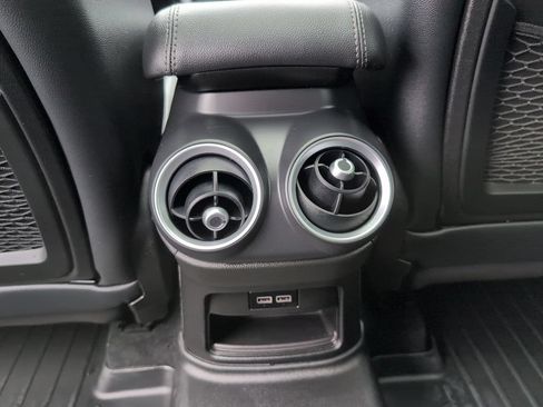 Used 2018 Alfa Romeo Stelvio Ti Sport AWD/4WD image 37