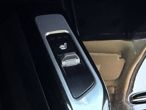 Used 2023 Kia Sorento SX FWD image 5