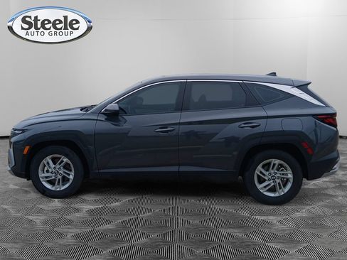 Used 2025 Hyundai Tucson SE FWD image 3