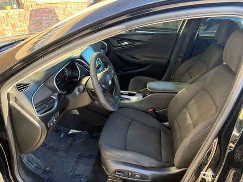Used 2021 Chevrolet Malibu LT FWD image 16