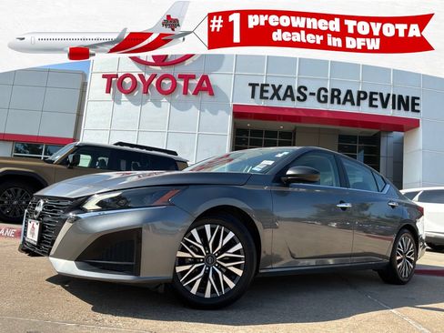 Used 2024 Nissan Altima 2.5 SV FWD image 1