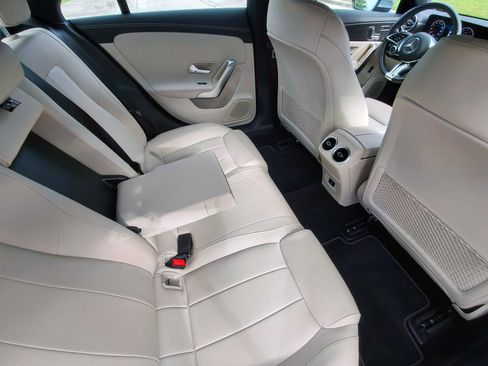 Used 2025 Mercedes-Benz CLA 250 4MATIC image 36