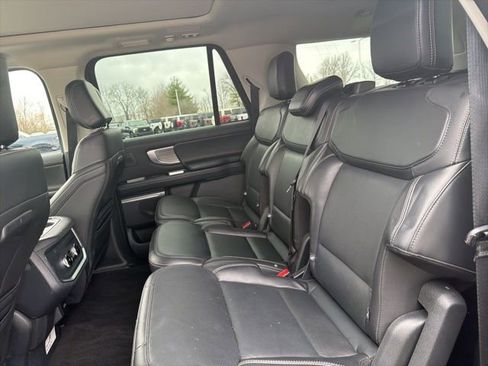 Used 2025 Ford Expedition Max Platinum w/ Driver's Package image 26