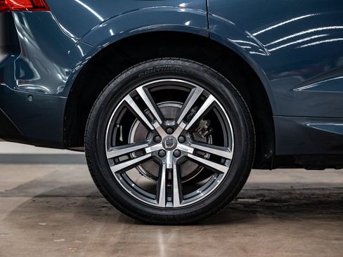 Used 2019 Volvo XC60 T8 Momentum w/ Advanced Package AWD/4WD image 40