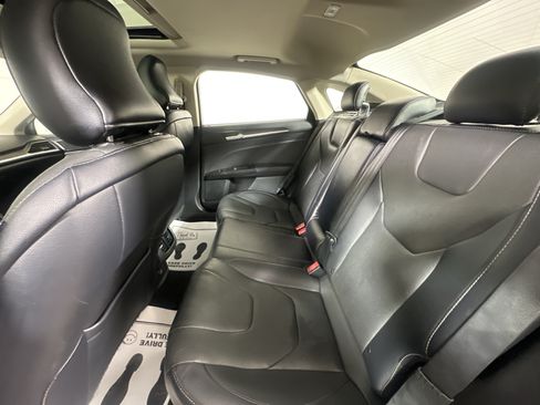 Used 2019 Ford Fusion Titanium AWD/4WD image 24