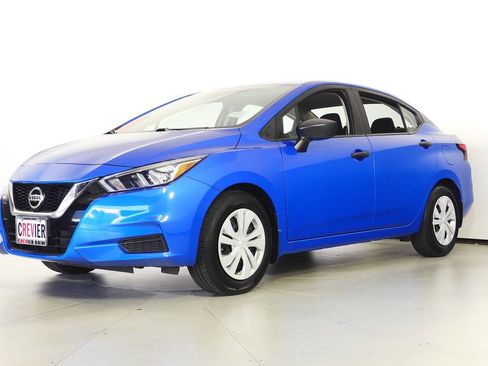 Used 2022 Nissan Versa S w/ Electronics Package image 2