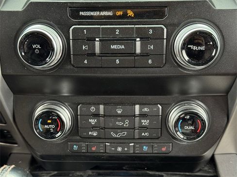 Used 2019 Ford F150 Platinum w/ Equipment Group 701A Luxury image 18