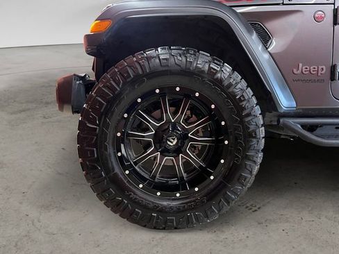 Used 2022 Jeep Wrangler Unlimited Rubicon w/ LED Lighting Group image 15