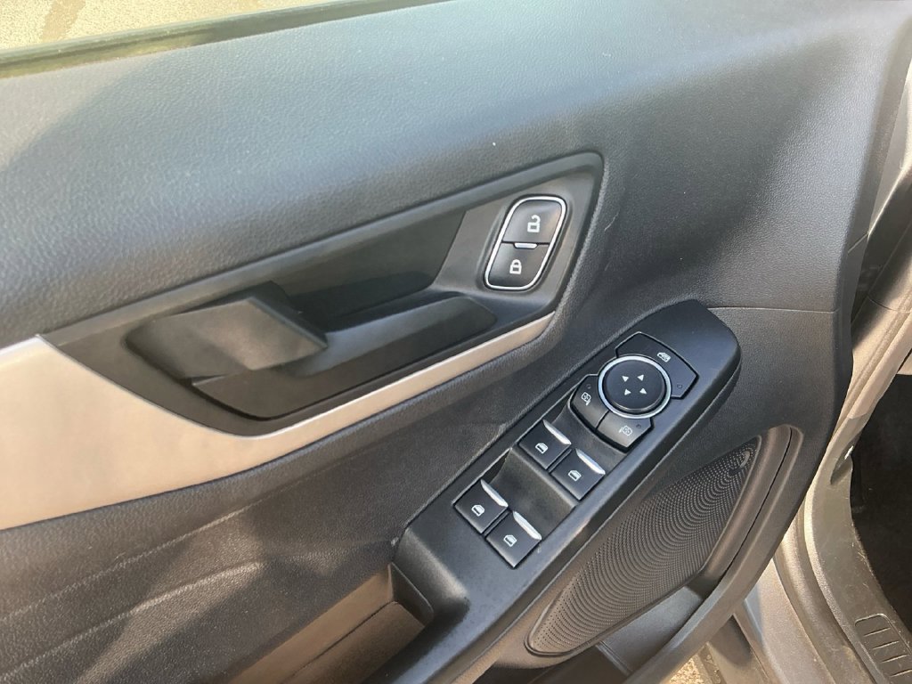 Used 2022 Ford Escape SE FWD image 16