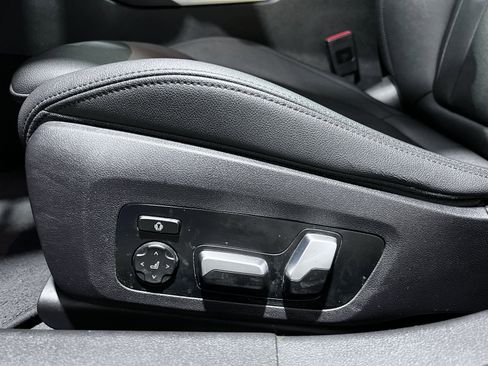 Used 2021 BMW 330i Sedan w/ Convenience Package image 23