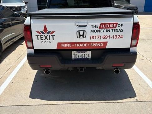 Used 2023 Honda Ridgeline Sport image 9