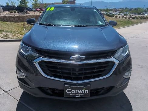 Used 2018 Chevrolet Equinox LT FWD image 2