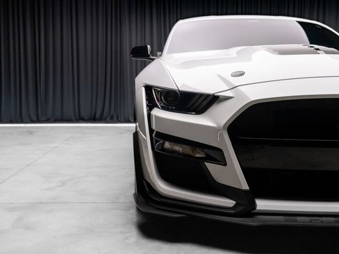 Used 2021 Ford Mustang Shelby GT500 w/ Carbon Fiber Track Pack RWD image 18