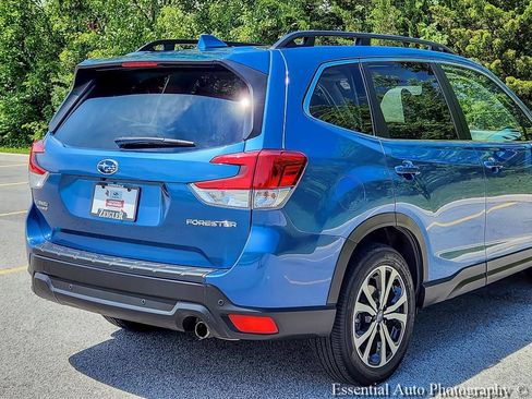 Used 2022 Subaru Forester Limited AWD/4WD image 6