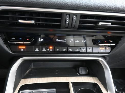 Used 2025 MAZDA CX-90 Plug-In Hybrid w/Premium Sport AWD/4WD image 25