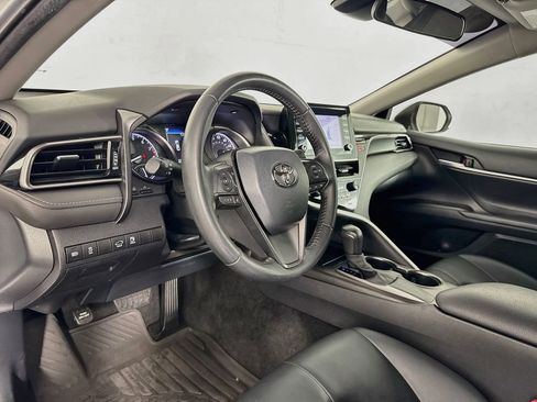 Used 2021 Toyota Camry SE FWD image 14