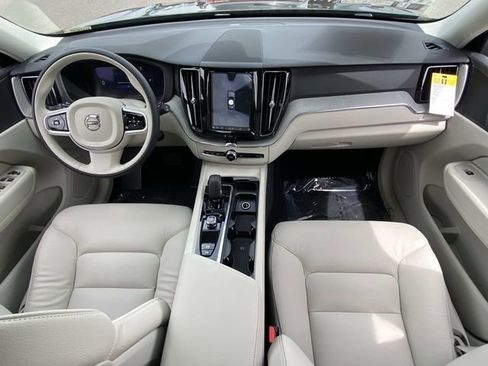 Certified 2025 Volvo XC60 T8 Plus w/ Protection Package Premier image 16