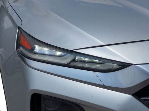 Used 2019 Hyundai Santa Fe SE FWD image 10