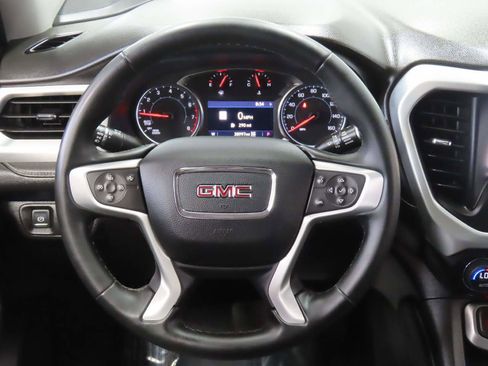 Certified 2023 GMC Acadia SLT image 9