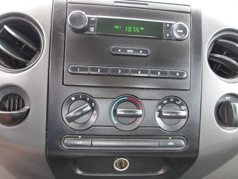 Used 2005 Ford F150 XL RWD image 12