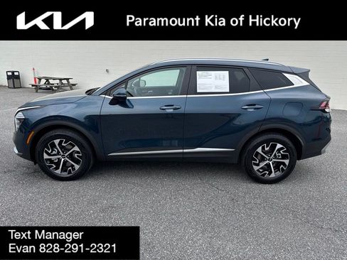 Used 2025 Kia Sportage EX AWD/4WD image 4