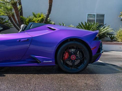 Used 2024 Lamborghini Huracan EVO AWD/4WD image 21