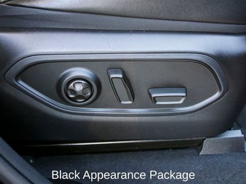 Used 2023 Jeep Grand Cherokee Limited w/ Luxury Tech Group II image 5